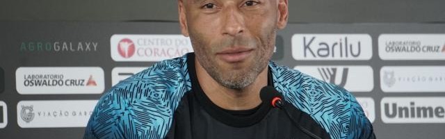 开云体育-四五冠球员缺席贝利遗体告别 球王儿子表示理解！