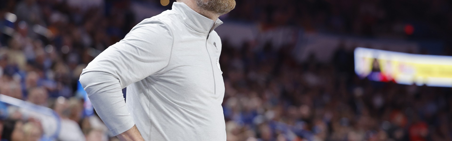 开云官方-美记：近期传闻雄鹿、魔术和奇才都有意前灰熊主帅詹金斯