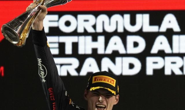 在线体育-维斯塔潘阿布扎比夺冠完美收官 维特尔隆重告别
