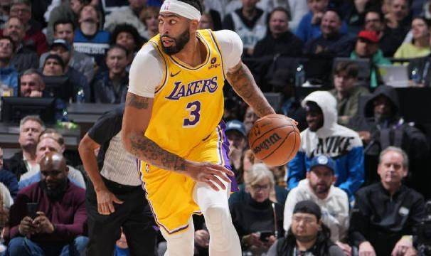 体育直播-詹姆斯缺阵戴维斯独木难支 湖人季中赛后继续陨落