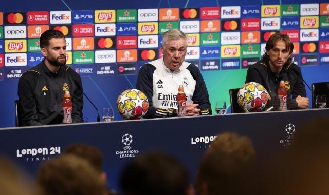 在线体育-安帅：库尔图瓦首发决赛 球队有失误或恐惧都正常