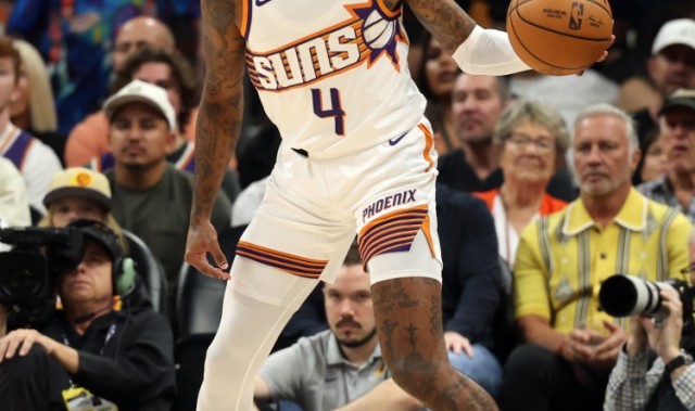 官方网站-还不错！杰伦·格林复出半场5中2拿到7分2板2助 正负值+5