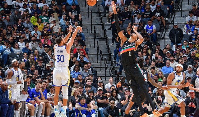 在线体育-巴特勒报销勇士梦碎！美媒建议库里联手文班 福克斯&amp;索汉等成筹码