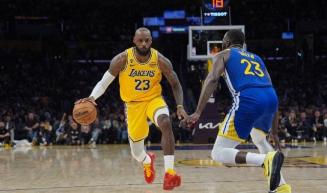 开云平台-周六竞彩篮球强档：湖人内忧外患 勇士全民皆兵