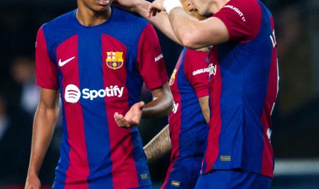 体育直播-莱万虐待未成年人了吗？亚马尔是不是真该挨骂？