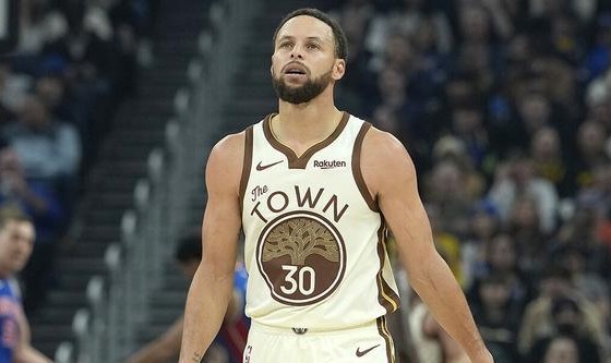 开云平台-Shams：库里将因膝伤再缺席10天 累计缺席场次达20场